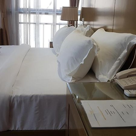 Edmond Hotel Brazzaville Esterno foto