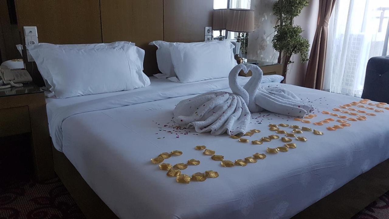Edmond Hotel Brazzaville Esterno foto