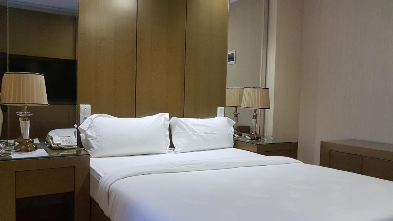 Edmond Hotel Brazzaville Esterno foto