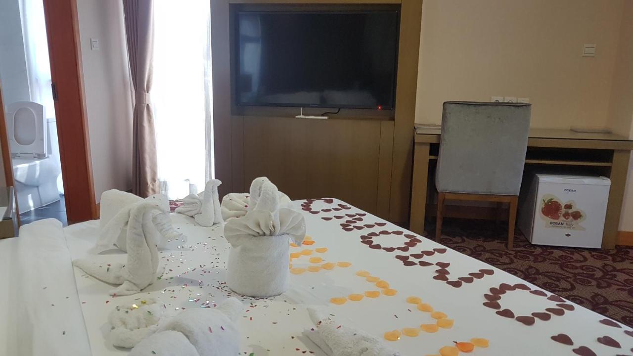 Edmond Hotel Brazzaville Esterno foto