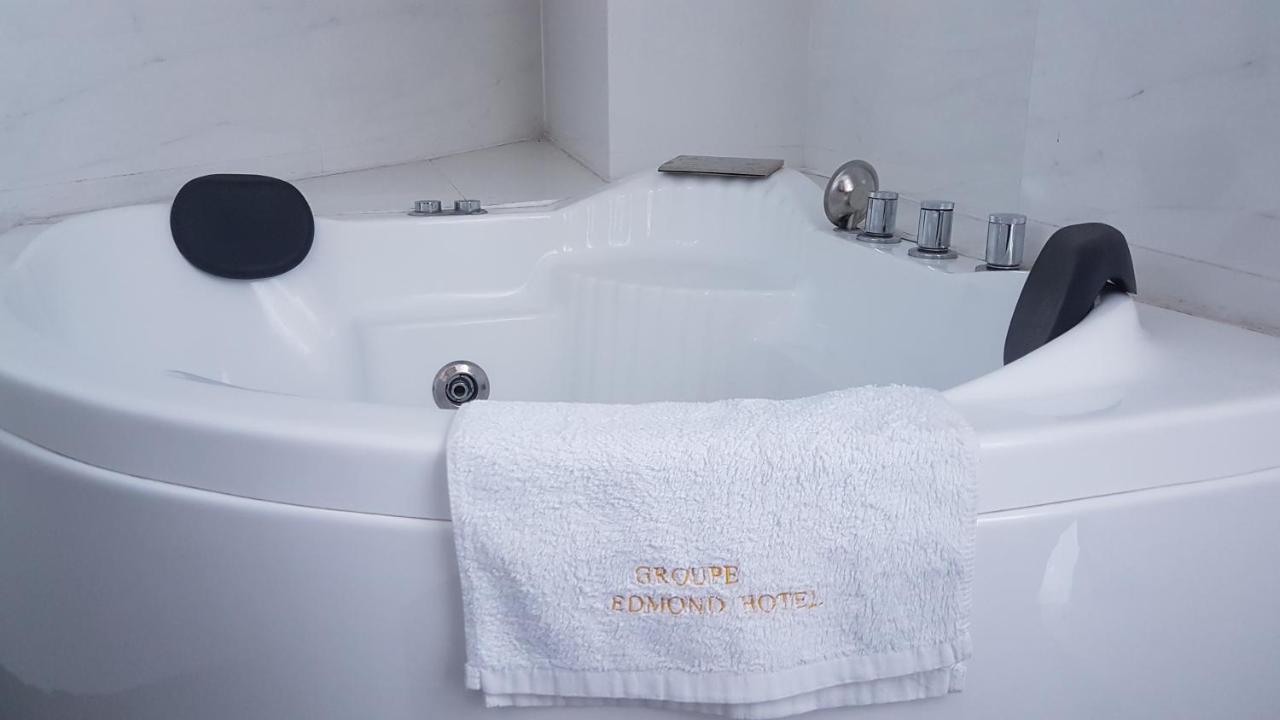 Edmond Hotel Brazzaville Esterno foto