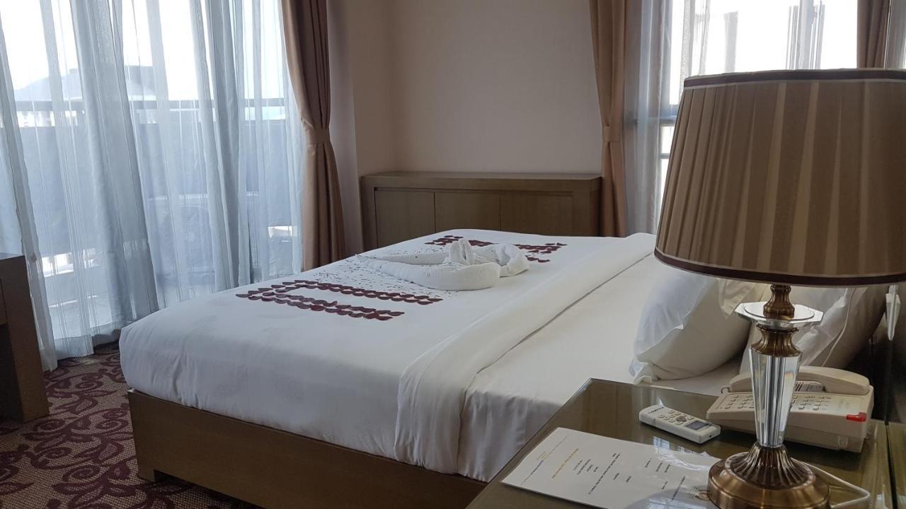 Edmond Hotel Brazzaville Esterno foto